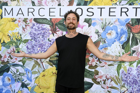 Marcel Ostertag Fashion Show auf der Berlin Fashion Week Spring/Summer 2022