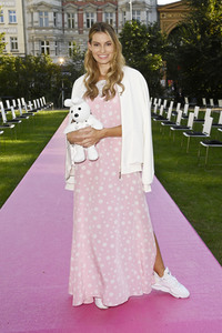 Marcel Ostertag Fashion Show auf der Berlin Fashion Week Spring/Summer 2022