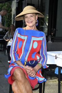 Marcel Ostertag Fashion Show auf der Berlin Fashion Week Spring/Summer 2022