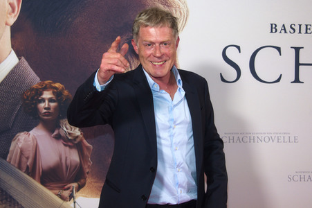 Filmpremiere 'Schachnovelle' in Berlin