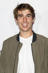 Filmpremiere 'Four Cousins and a Christmas', Dances with Films Festivals 2021 in Los Angeles