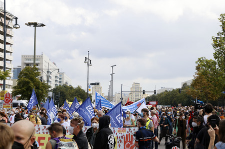 Demo für Mietenstopp und Mietendeckel in Berlin