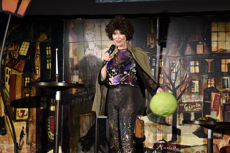 Show von Cornelia Corba in Haar