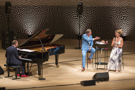 Eckart von Hirschhausen beim Harbour Front Literaturfestival 2021 in Hamburg