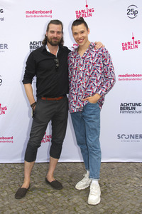 Serienpremiere 'Wir sind jetzt' Staffel 3, achtung berlin Filmfestival 2021