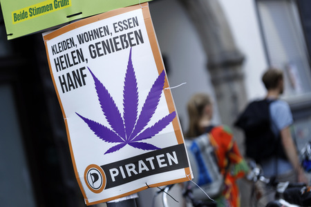 Wahlplakat der Piratenpartei in Köln
