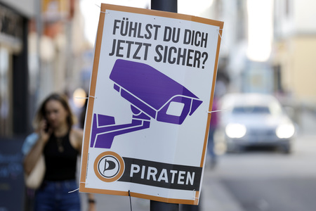 Wahlplakat der Piratenpartei in Köln
