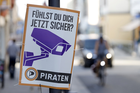 Wahlplakat der Piratenpartei in Köln
