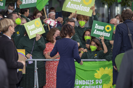 Triell - Dreikampf ums Kanzleramt in Berlin