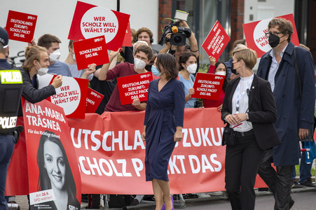 Triell - Dreikampf ums Kanzleramt in Berlin