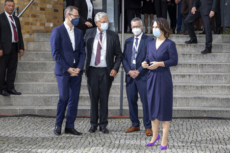 Triell - Dreikampf ums Kanzleramt in Berlin