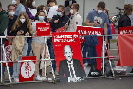 Triell - Dreikampf ums Kanzleramt in Berlin