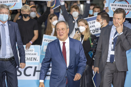 Triell - Dreikampf ums Kanzleramt in Berlin