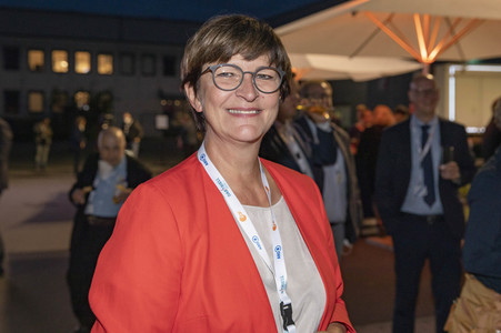 Triell - Dreikampf ums Kanzleramt in Berlin