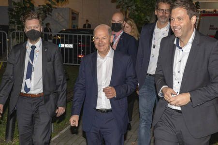 Triell - Dreikampf ums Kanzleramt in Berlin