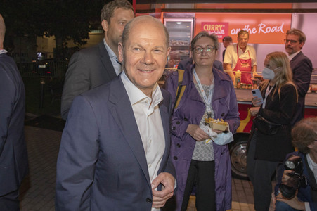 Triell - Dreikampf ums Kanzleramt in Berlin