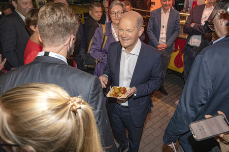Triell - Dreikampf ums Kanzleramt in Berlin