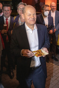 Triell - Dreikampf ums Kanzleramt in Berlin
