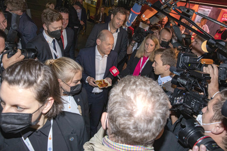 Triell - Dreikampf ums Kanzleramt in Berlin