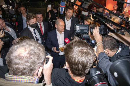 Triell - Dreikampf ums Kanzleramt in Berlin