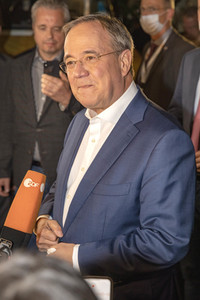 Triell - Dreikampf ums Kanzleramt in Berlin