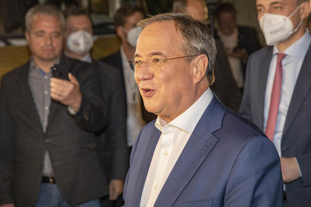 Triell - Dreikampf ums Kanzleramt in Berlin