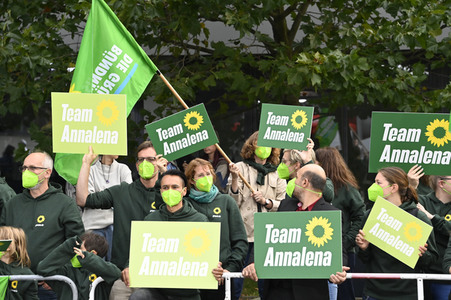 Triell - Dreikampf ums Kanzleramt in Berlin