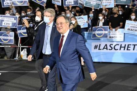 Triell - Dreikampf ums Kanzleramt in Berlin