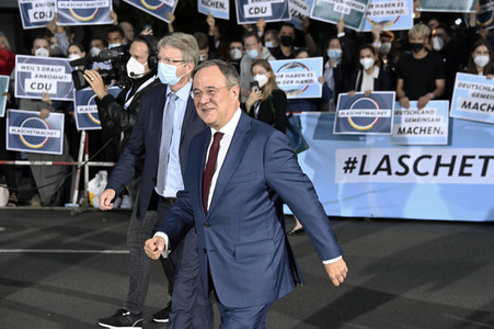 Triell - Dreikampf ums Kanzleramt in Berlin