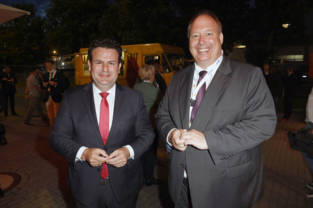 Triell - Dreikampf ums Kanzleramt in Berlin