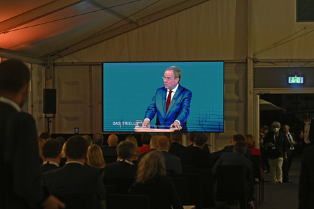 Triell - Dreikampf ums Kanzleramt in Berlin