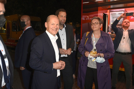 Triell - Dreikampf ums Kanzleramt in Berlin