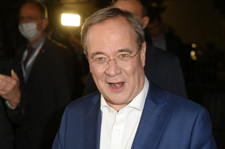 Triell - Dreikampf ums Kanzleramt in Berlin