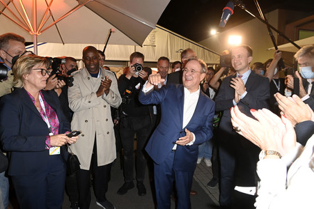 Triell - Dreikampf ums Kanzleramt in Berlin