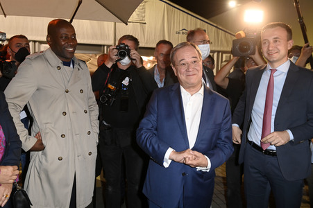 Triell - Dreikampf ums Kanzleramt in Berlin