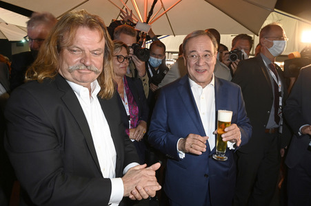 Triell - Dreikampf ums Kanzleramt in Berlin