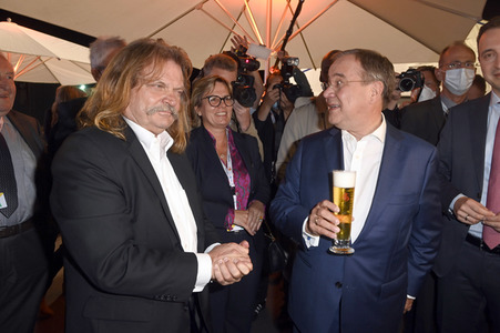 Triell - Dreikampf ums Kanzleramt in Berlin