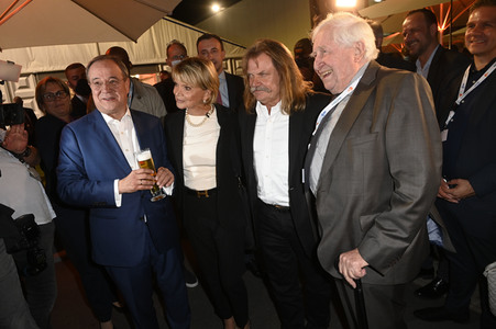 Triell - Dreikampf ums Kanzleramt in Berlin