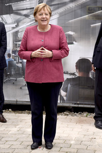 Markus Söder und Angela Merkel in Garching bei München