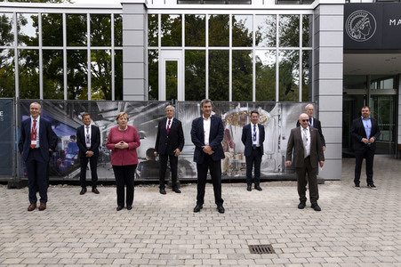Markus Söder und Angela Merkel in Garching bei München
