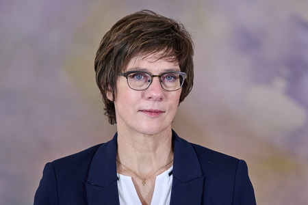 Verleihung des Verdienstkreuzes an Brigadegeneral Jens Arlt in Berlin