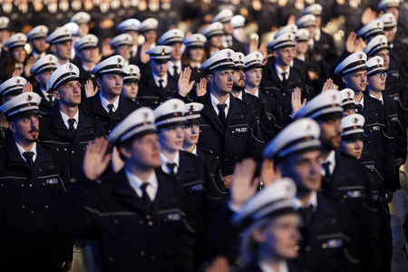 Vereidigungsfeier der Polizei NRW in Köln