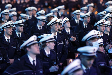 Vereidigungsfeier der Polizei NRW in Köln