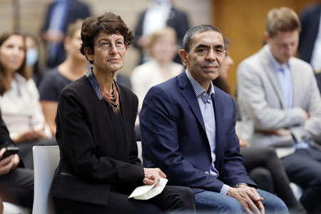 Ehrung für Özlem Türeci und Uğur Şahin in Köln