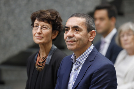 Ehrung für Özlem Türeci und Uğur Şahin in Köln