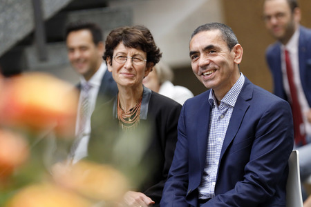 Ehrung für Özlem Türeci und Uğur Şahin in Köln