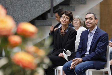 Ehrung für Özlem Türeci und Uğur Şahin in Köln