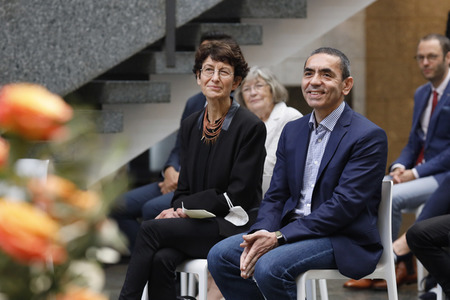 Ehrung für Özlem Türeci und Uğur Şahin in Köln