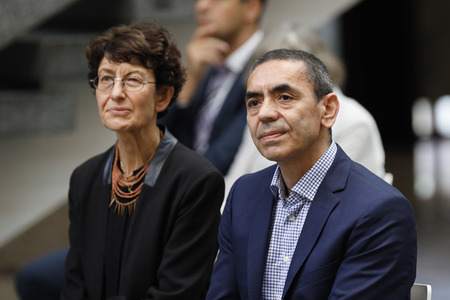 Ehrung für Özlem Türeci und Uğur Şahin in Köln