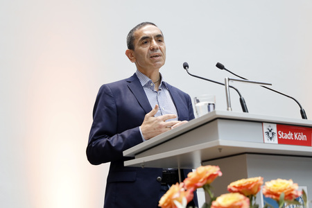 Ehrung für Özlem Türeci und Uğur Şahin in Köln